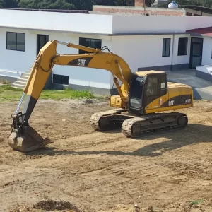 Renta de Excavadora CAT